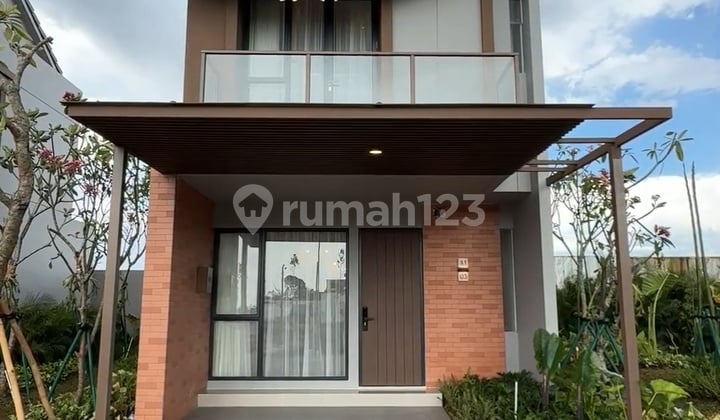 Dijual murah rumah bagus 2 lantai di Forestine Citra 8 Jakarta Barat