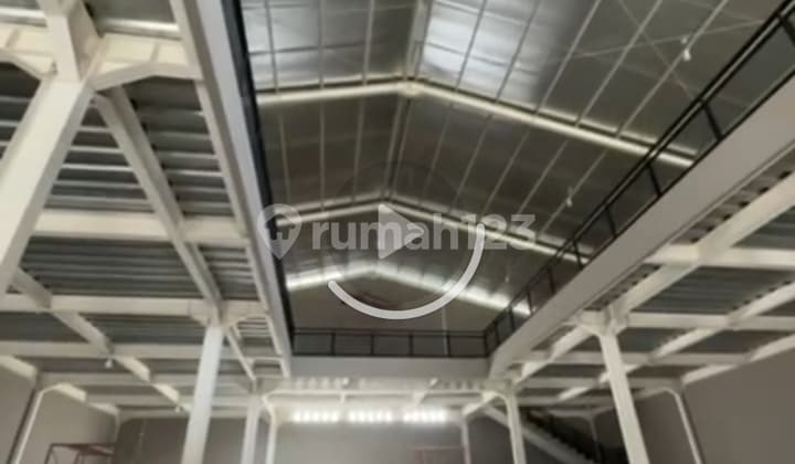 Disewakan cepat. gudang baru 2 LT siap pakai di Kamal Raya Jakarta Barat
