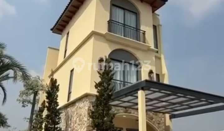 Dijual rumah meditenian house 3 LT di Malta Citra 8 Jakarta Barat