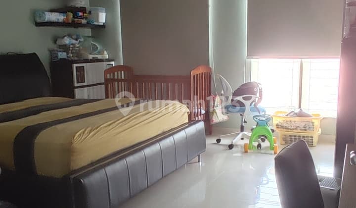 Quick Sale 2.5-Story Ready-to-Occupy House in Jatipulo, Tomang, West Jakarta