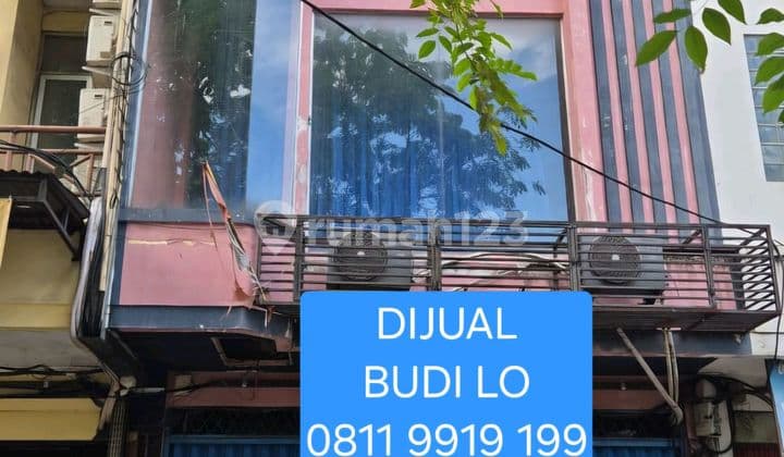 Ruko Usaha (3.5 Lantai) Strategis di Taman Palem Jakarta Barat