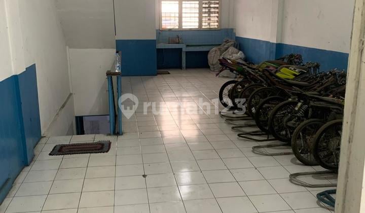 Ruko Usaha 3 Lantai Strategis Pinggir Jalan Kamal Raya Jakbar