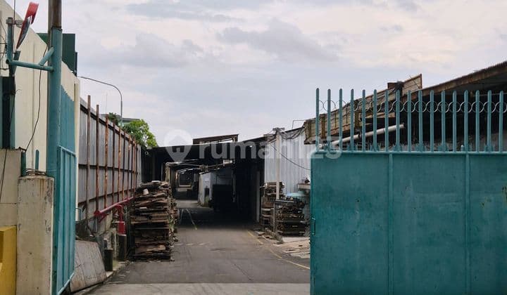 Warehouse / Factory Area 1163 Mtr in Daan Mogot, West Jakarta