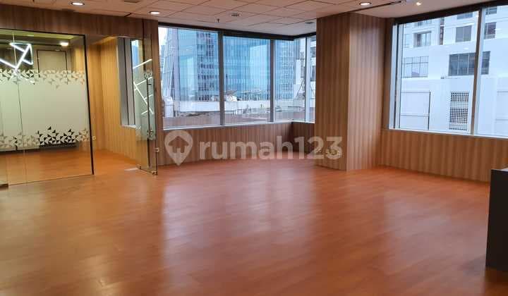 Office Space 300M Lt.8 di Menara Sudirman View Astha District 8