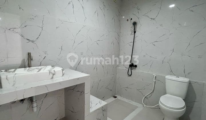 Rumah Sudah Renovasi di Kawasan Melati Mas, BSD