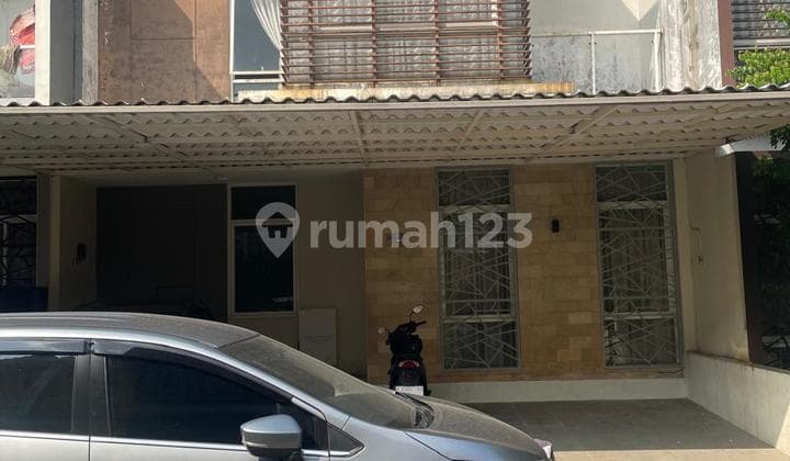 Dijual Rumah Bagus 2 Lantai Dalam Cluster Area Sektor 4 Bintaro.