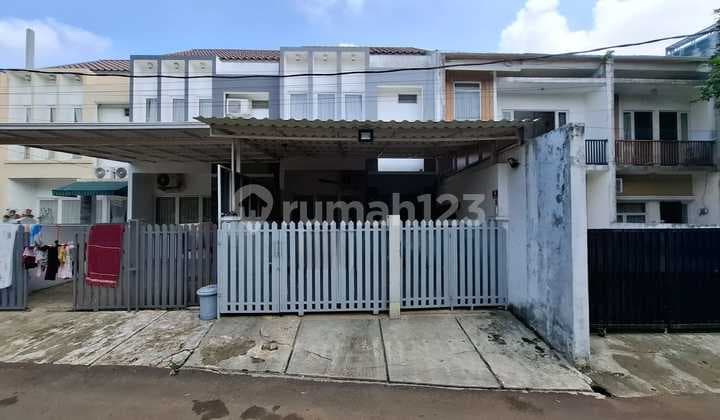 Rumah Minimalis Semi Furnished Dekat Stasiun & Sektor 3 Bintaro