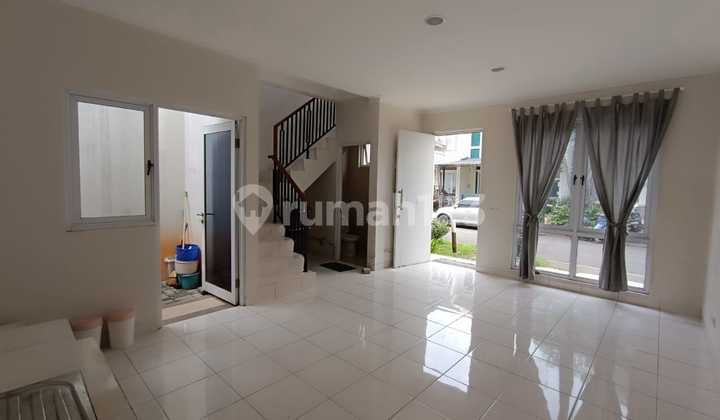Rumah Minimalis 2 Lantai, Siap Huni Lingkungan Nyaman Legenda Cibubur
