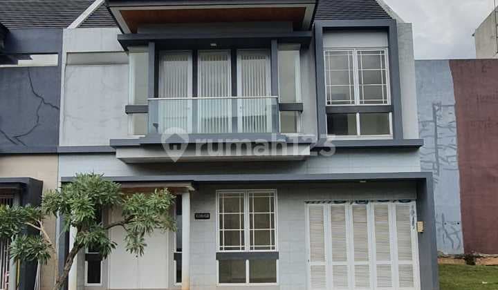 DIJUAL RUMAH LUAS SIAP HUNI CBD CIBUBUR LOKASI STRATEGIS !