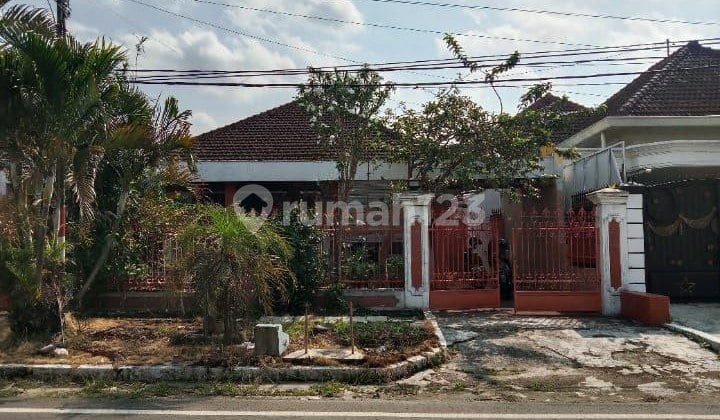 Dijual Rumah Cocok untuk Usaha di Lokasi Strategis di Daerah Ciliwung Malang