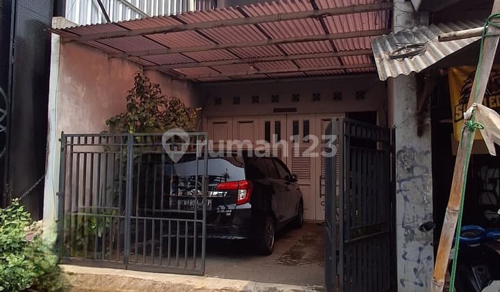 Rumah Cocok Untuk Usaha Di Area Komersil Di Pondok Kelapa S8921