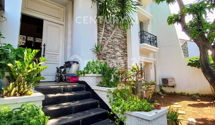 Rumah 3 Lantai Semi Furnished Di Pulomas S9113