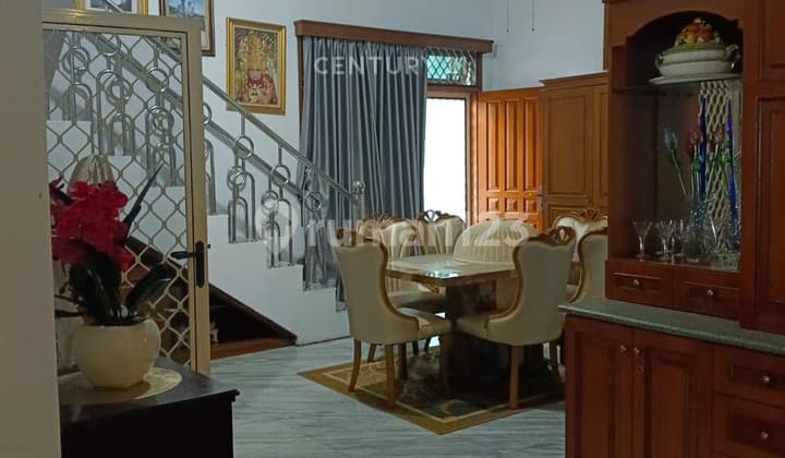Rumah Lokasi Strategis 2 Lantai Di Rawamangun NS0122