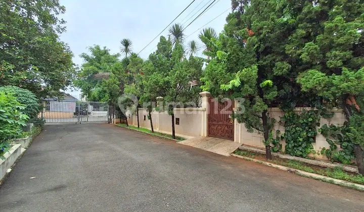 Jual Cepat Rumah Hoek Bonus Cafe di Pulogebang Permai S8563