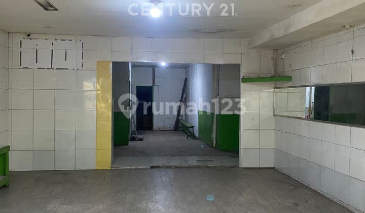 Kios Lokasi Strategis Cocok untuk Usaha di Duren Sawit R2085