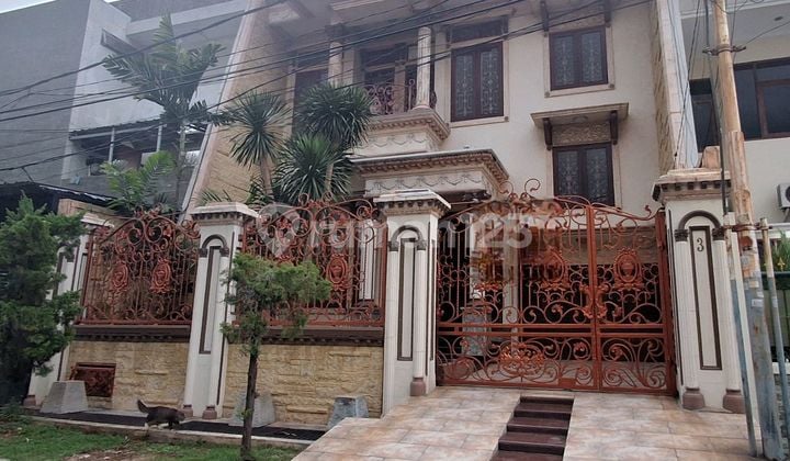 Rumah 2 Lantai Nyaman Siap Huni di Pulomas Jakarta 2162