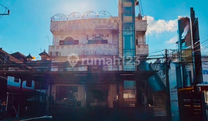 Disewakan Gedung Atau Ruko 3 Lantai Sangat Luas Di Kerobokan Near Seminyak Bali
