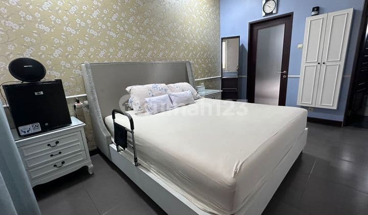 Rumah D Puri 2Lt Semi Furnish D Jual Siap Huni Bs KPR