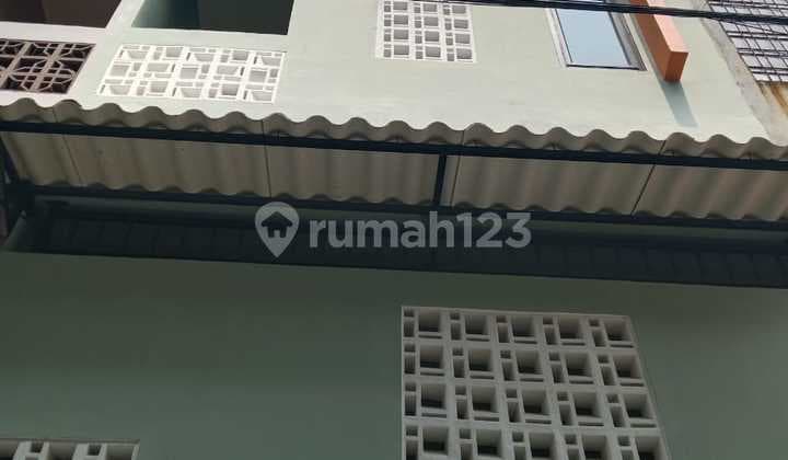 Rumah Kost Baru Djelambar 4 Lt Djual Siap Huni