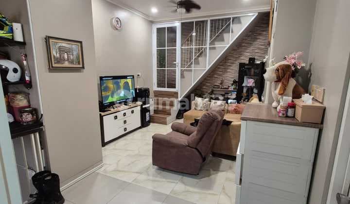 Rumah 2 Lt D Tanggerang Furnish Bgus Siap Huni D Jual Cepat