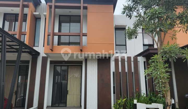 Disewa Rumah Bagus 2 Lantai Suvarna Sutera Cluster Meranti