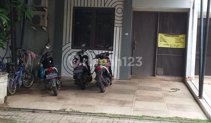 Rumah 3 Lantai ada AC Siap Huni di Studento Foresta BSD Tangerang