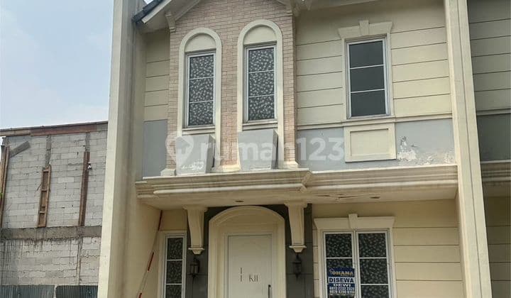 Jual Cepat Rumah 2 Lantai SHM di Azzura Bsd Vanya Park