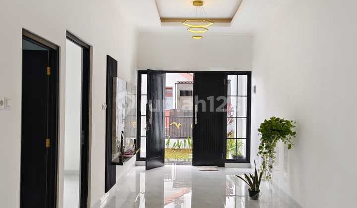 Dijual Rumah Bagus Semi Furnished Lokasi Strategis di BSD Griya Loka sektor 1.1