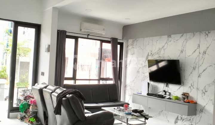 Dijual Rumah Bagus Sudah Renov Full Interior Siap Huni di Cluster Newton Gading Serpong