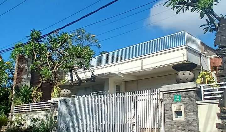 Ready-to-Occupy 4-Bedroom House with Rooftop Noja Gatsu Timur | Prpd418