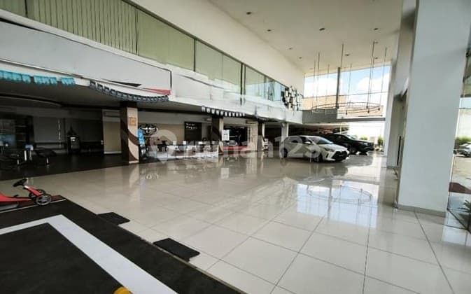Dijual Lelang Showroom Mobil Raya Taman Sidoarjo