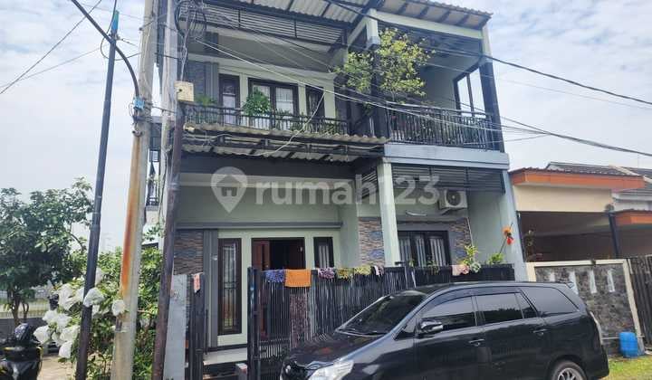 Dijual Via Lelang Rumah 2Lt di Casa Residence Kebomas Gresik