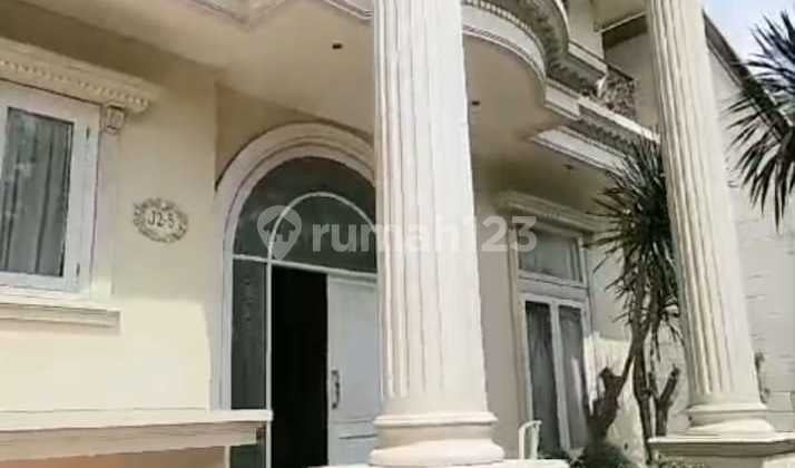 Rumah Mewah Modern Classic Full Furnished Di Araya Tahap 2 Surabaya, Hunian Eksklusif Untuk Keluarga Anda