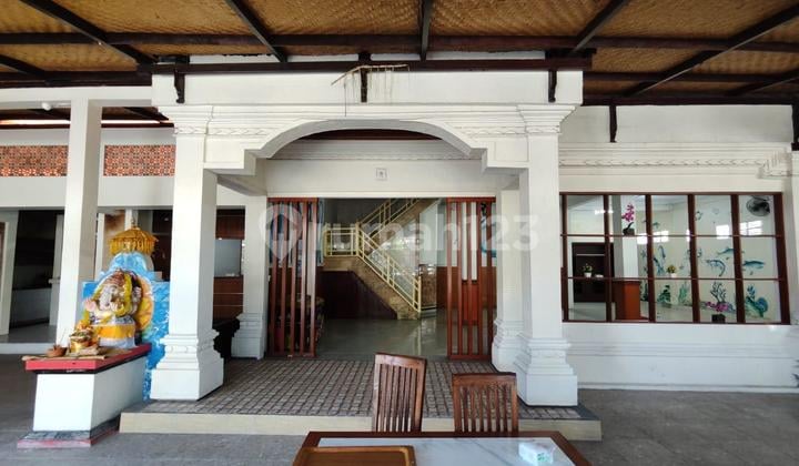 Rumah Eks - Resto Strategis di Jl Merdeka Raya Kuta , Bali - Cocok untuk Usaha