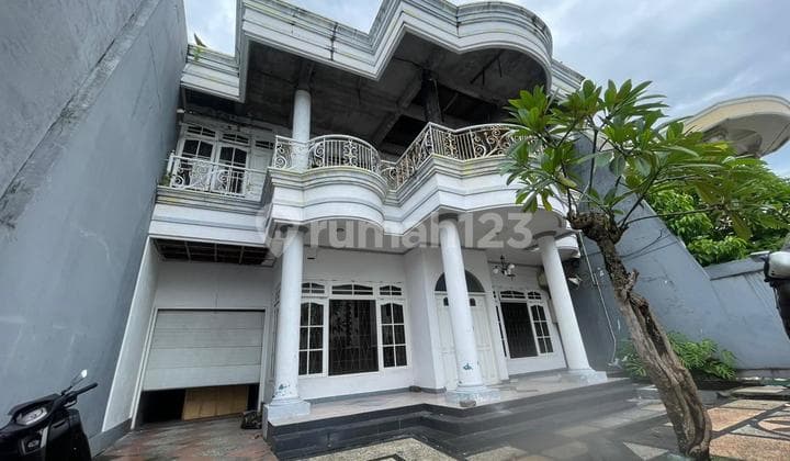 Rumah Luas di Pemogan Denpasar Selatan - Lokasi Strategis Dekat Mall dan Rumah Sakit