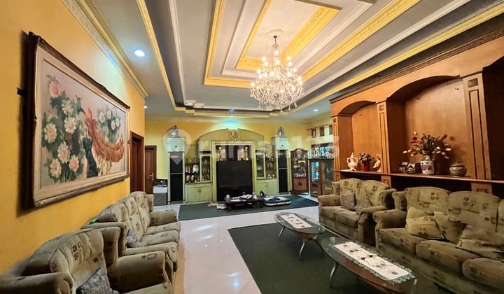 Rumah Besar Pinggir Jalan Suli - 630 M² Dekat Bank Indonesia - Denpasar Utara