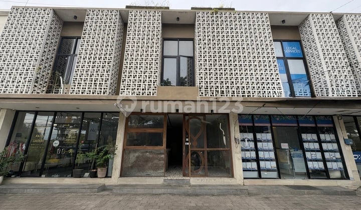 Comercial Space In Berawa Only 15 Minutes From Beach