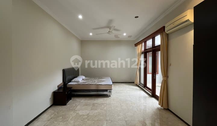 Rumah di Cipete, Kebayoran Baru, Jakarta Selatan