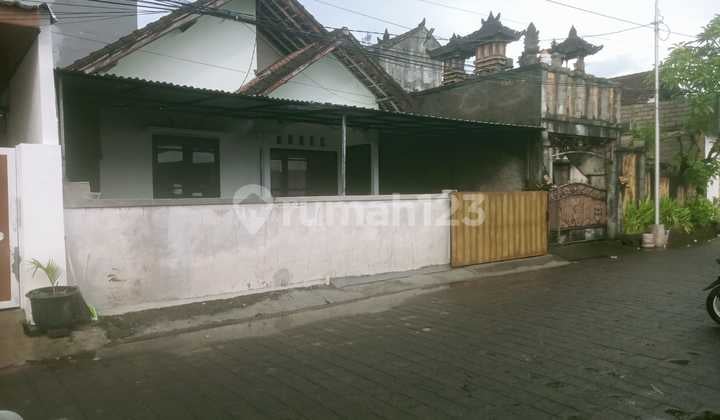 Rumah dengan 2 Kamar Tidur 1 Kamar Mandi Luas Tanah 120 Carport Dekat Pasar Tradisional di Kori Nuansa Jimbaran