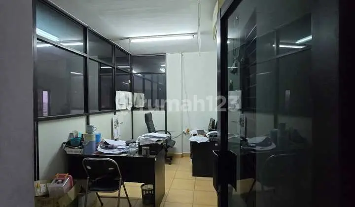 Eks Pabrik Lengkap dengan Kantor yang Masih Beroprasi
