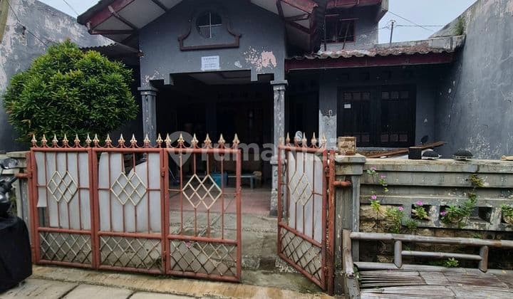 House for Rent in a Strategic Location with a Comfortable Environment