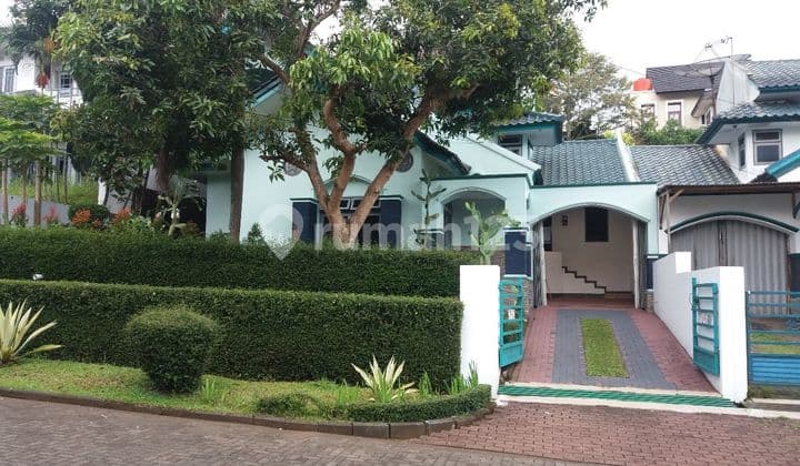 Dijual Cepat Rumah Eksklusif di Vila Bandung Indah - View Kota Bandung