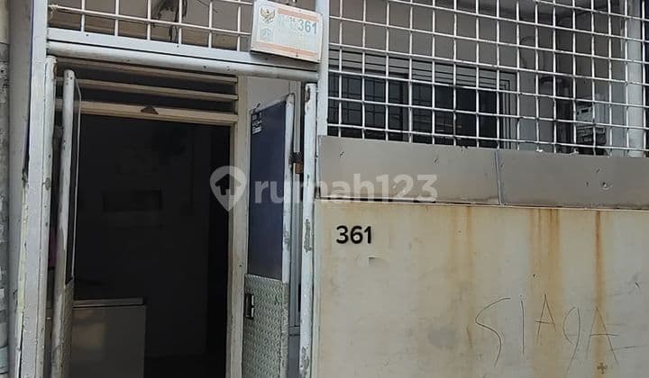 For Sale Shop House Suitable for Warehouse Location Tubagus Angke West Jakarta