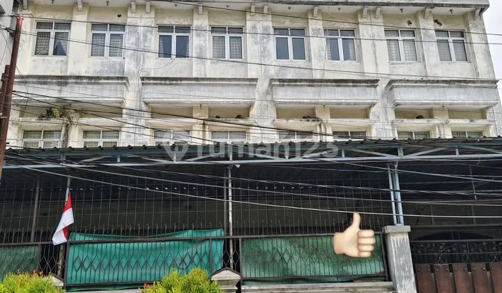 Bangunan Kantor Luas Hitung Tanah Cocok untuk Kantor, Usaha dan Kos Kosan di Sekitar Jelambar, Jakarta Barat