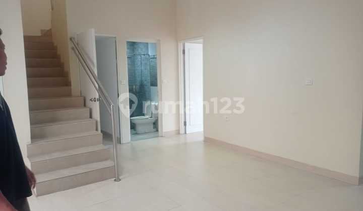 Dijual Rumah 3 Lantai Siap Huni Amerika Green Lake City