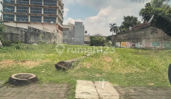 For rent: Land parcel in Metro Pondok Indah. Near PIM. Suitable for business.