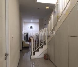 For Sale: House via Auction in Taman Kopo Indah Area, Bandung Regency