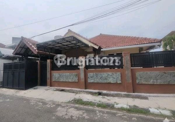 Disewakan Rumah Pojok (Hook) Siap Pakaiperum. Sutorejo Prima Indah Dekat Merr Galaxy Mall Kenjeran Dharmahusada Pakuwon City Mulyosari Manyar Kertoarjo Kertajaya