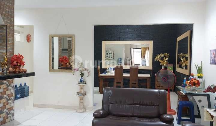 Di Jual Rumah 2 Lantai Semi Furnished Dalam.cluster Aralia Harapan Indah