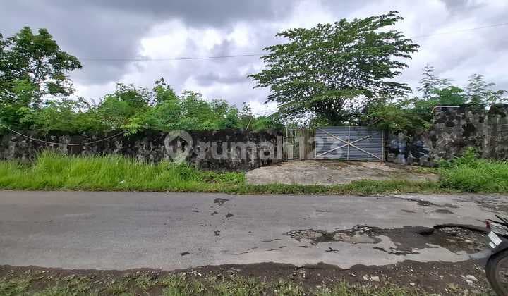 Dijual Tanah Seluas 1701 Meter Persegi Lokasi Strategis di Jl. Adi Sucipto, Depok, Sleman